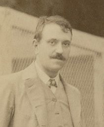 A portrait photo of Leopoldo Metlicovitz in 1900